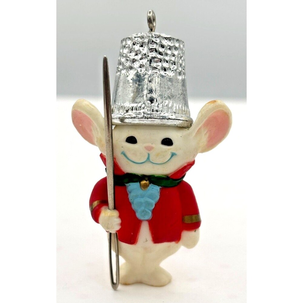 Vintage Hallmark 1982 Thimble #5 Mouse Mini Christmas‎ Ornament Sewing Needle